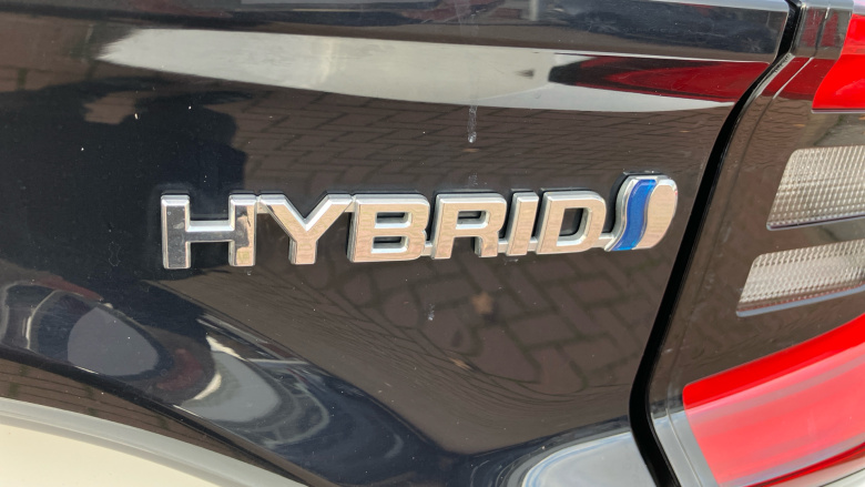 Toyota Yaris 1.5 Hybrid Design 5dr CVT Hybrid Hatchback